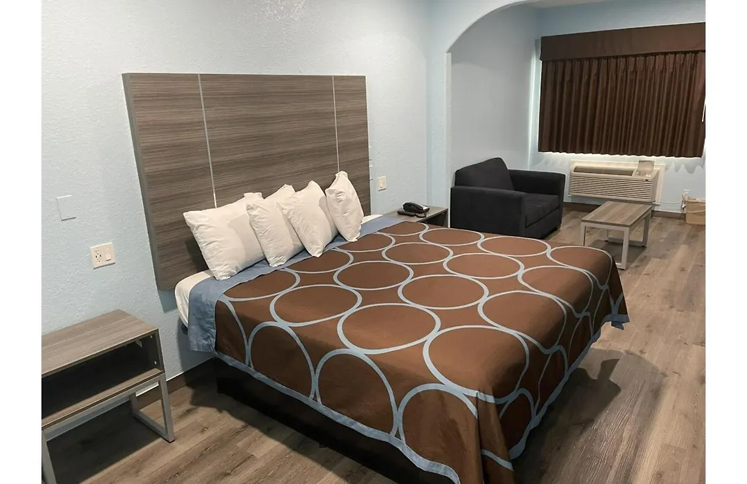 Super Stay Inn By Oyo Humble Iah East-1