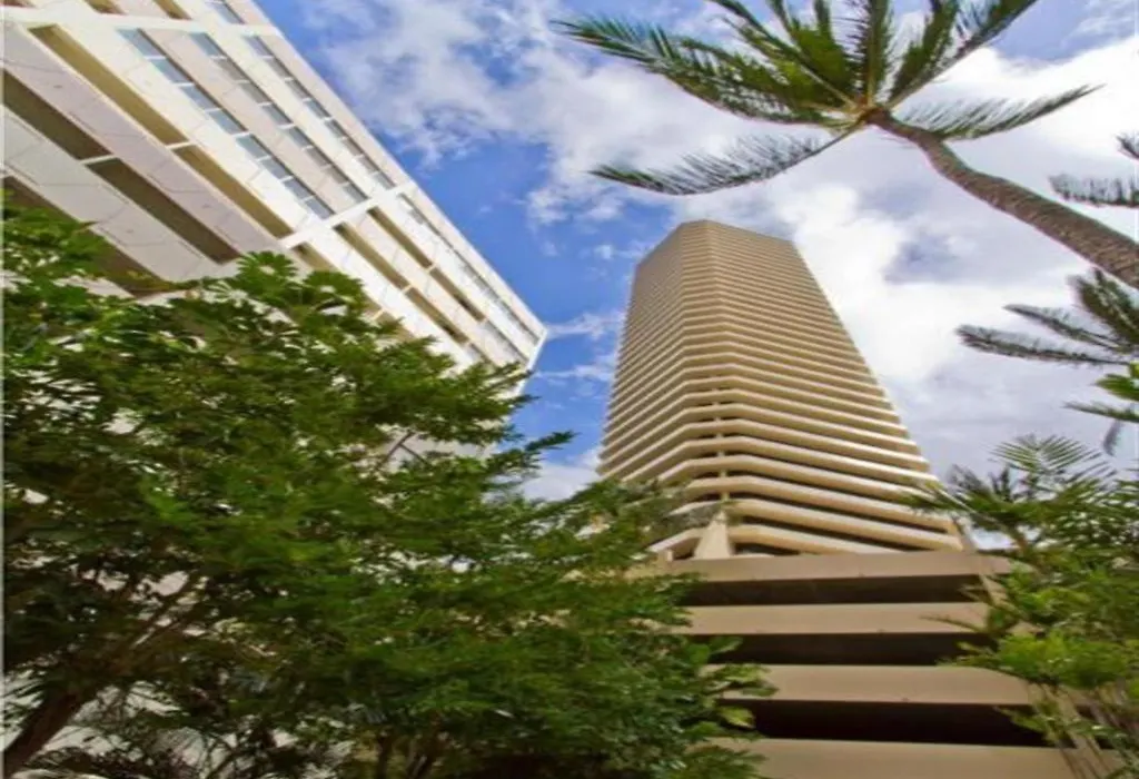 Marina Tower Waikiki-1