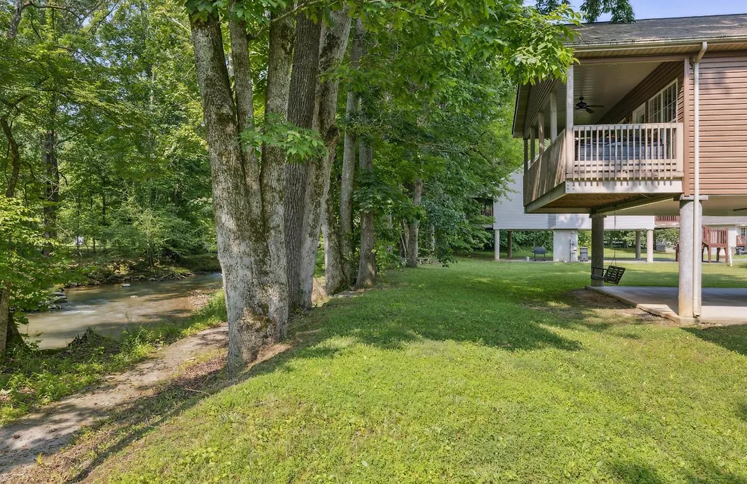 Ritz On The River Creekside Escape With Hot Tub-1