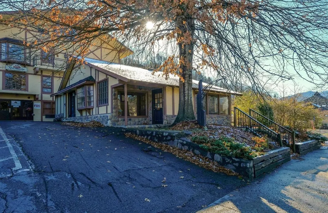 Red Oak Lodge-1