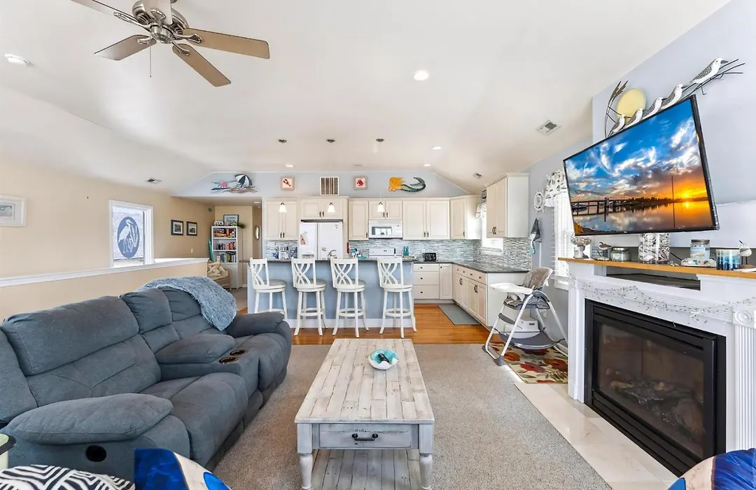 430 W Pine Ave-1