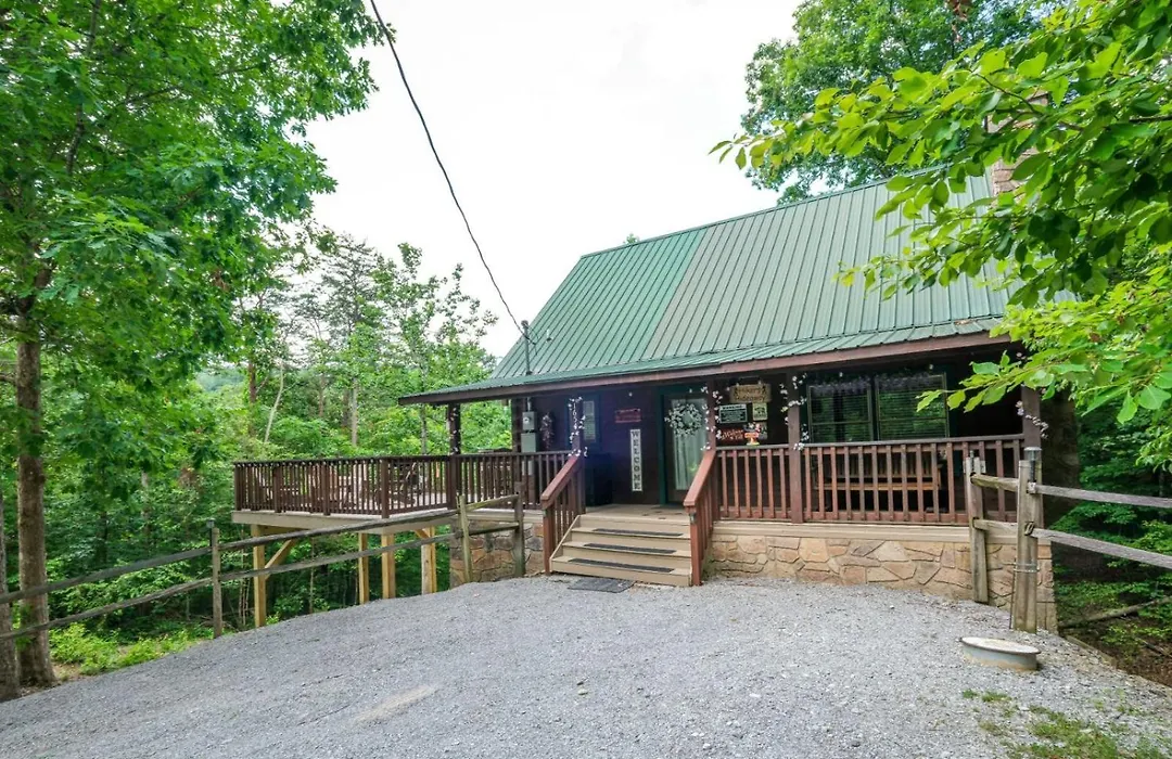 Hikers Hideaway-1