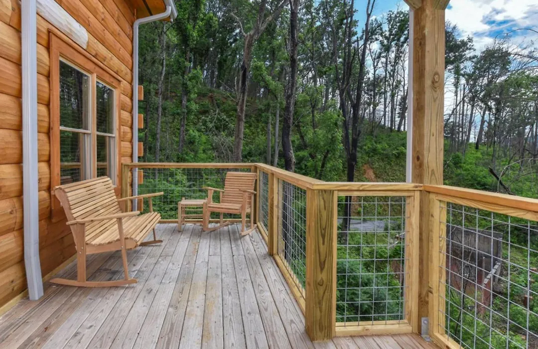 Frequent Wildlife Sightings + Easy Drive To The Smoky Mountain National Park! -Big Bear Views Lodge-1