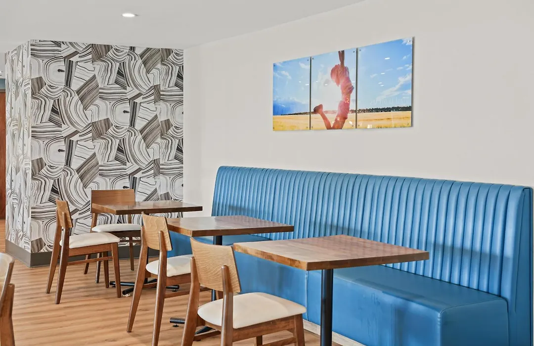 Days Inn By Wyndham Regina-1