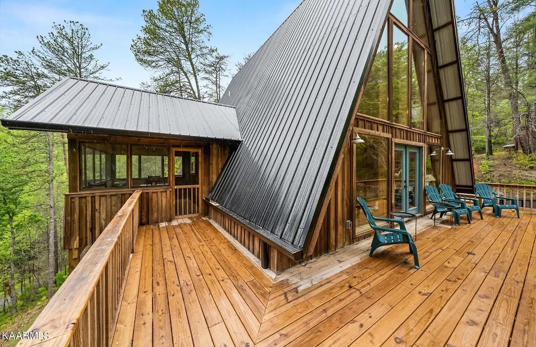 Smoky Mtn A-Frame Retreat, Swim Spa & Game Room-1