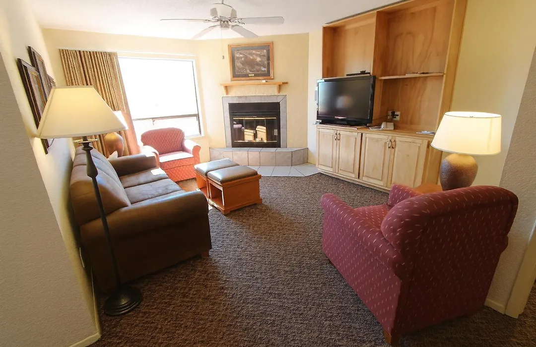 Crown Point Resort-1