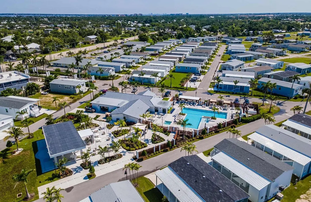New 3 Bed Osprey Bay Home In 55 Or Older Near Beaches-1