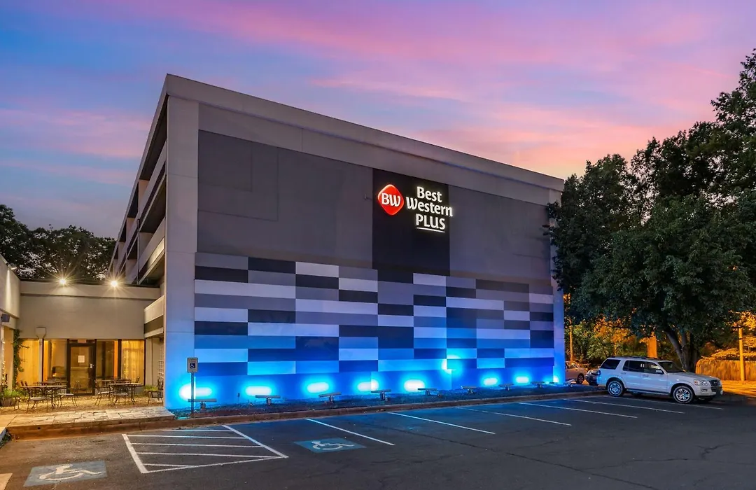 Best Western Plus University Inn-1