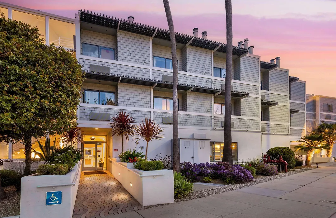 Best Western Plus All Suites Inn-1