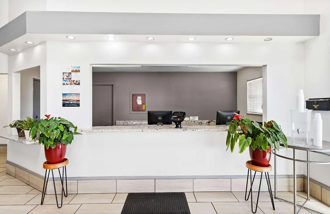 Surestay Hotel By Best Western Albuquerque Midtown-1