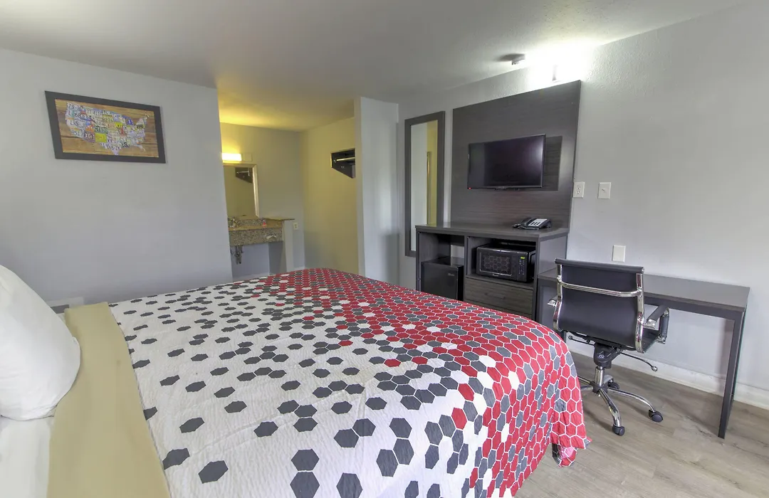 Econo Lodge Norfolk Airport-1