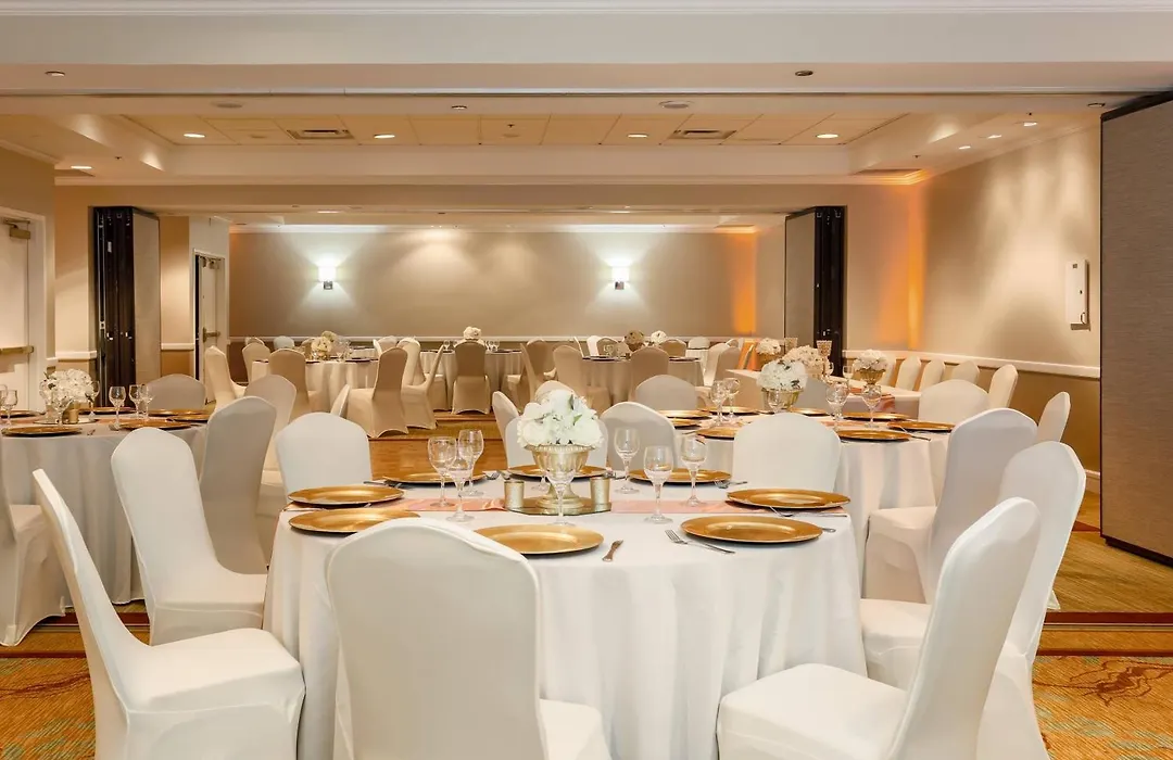 Sheraton Suites Market Center Dallas-1