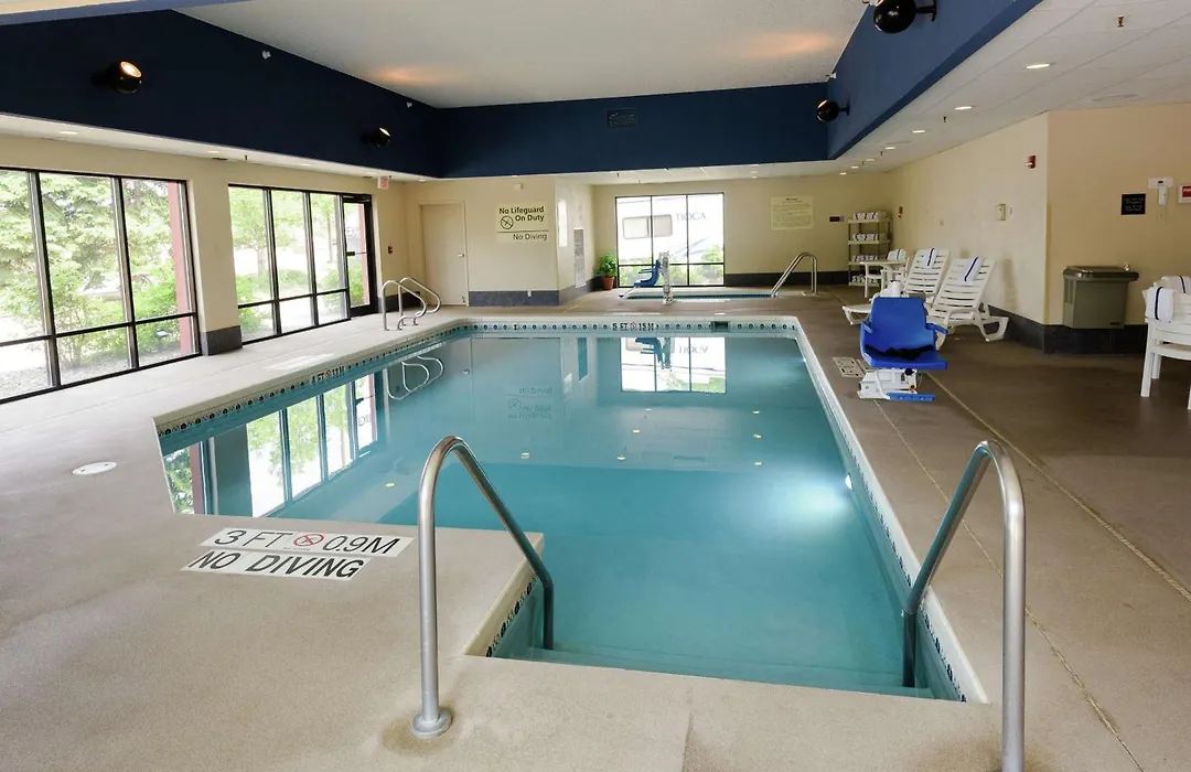 Hampton Inn Eau Claire-1