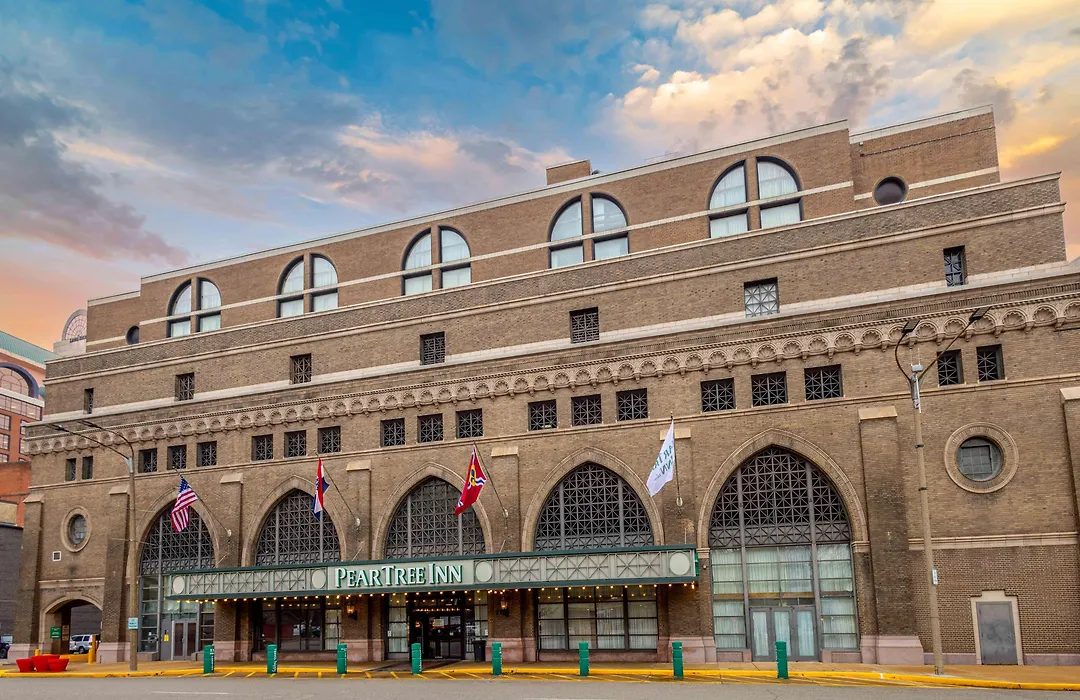Pear Tree Inn St Louis Convention Center-1