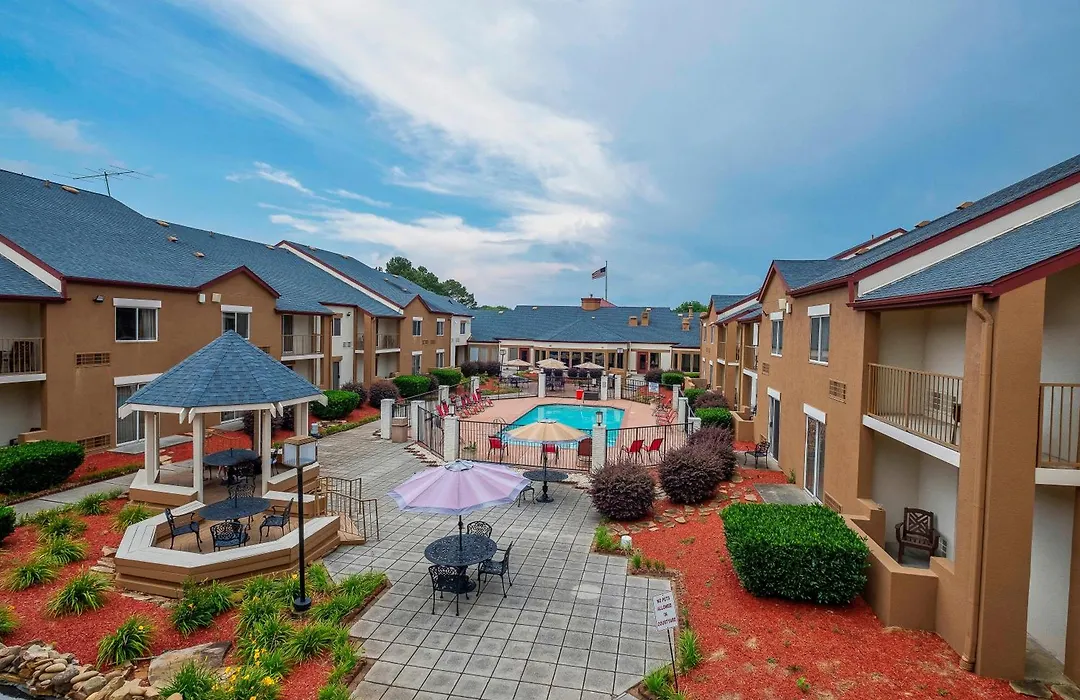 Red Roof Inn Plus+ & Suites Knoxville West - Cedar Bluff-1