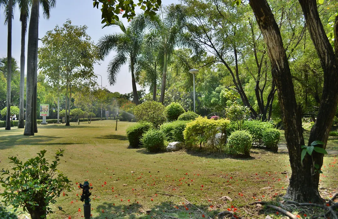 Rama Gardens Hotel Bangkok-1