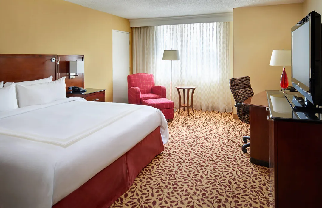 Wyndham Cleveland Airport-1