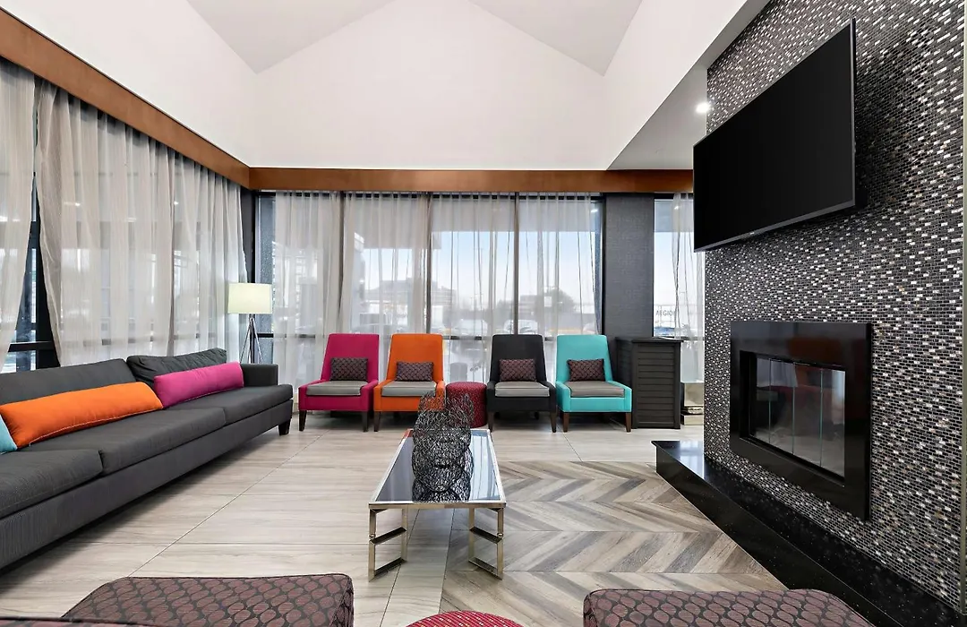 Best Western Plus Toronto North York Hotel & Suites-1