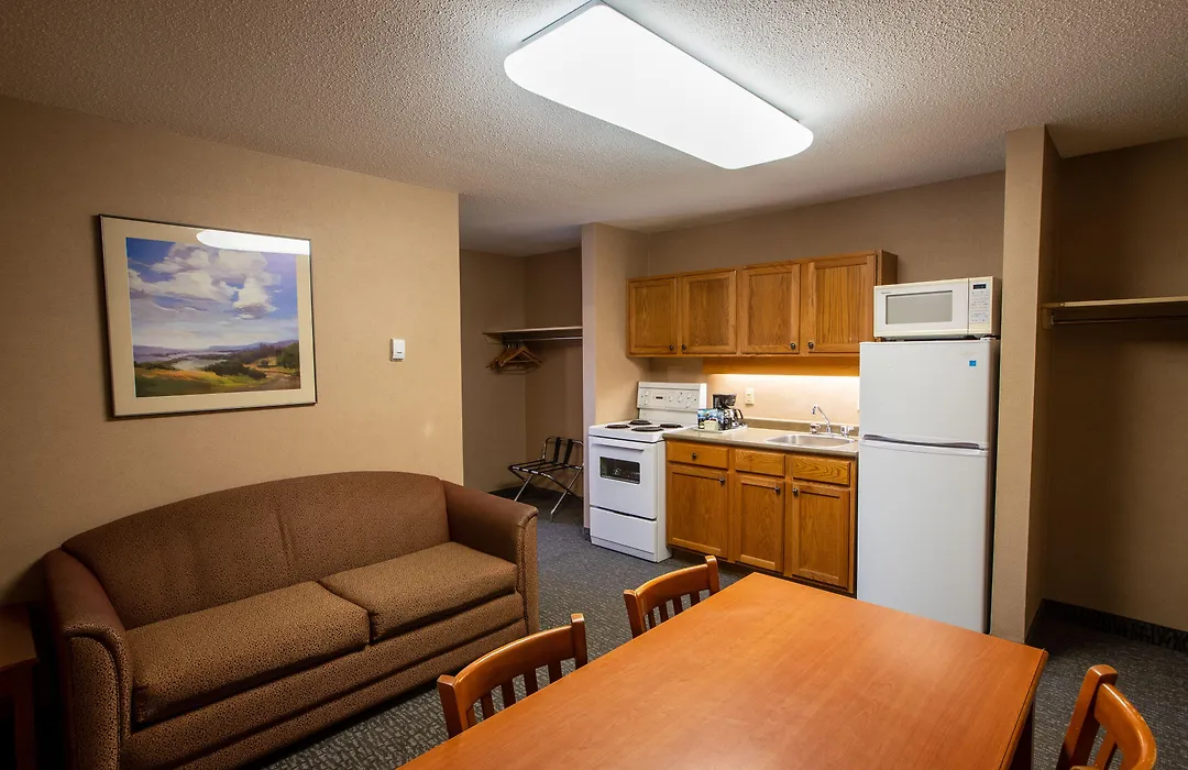 Lobstick Lodge-1