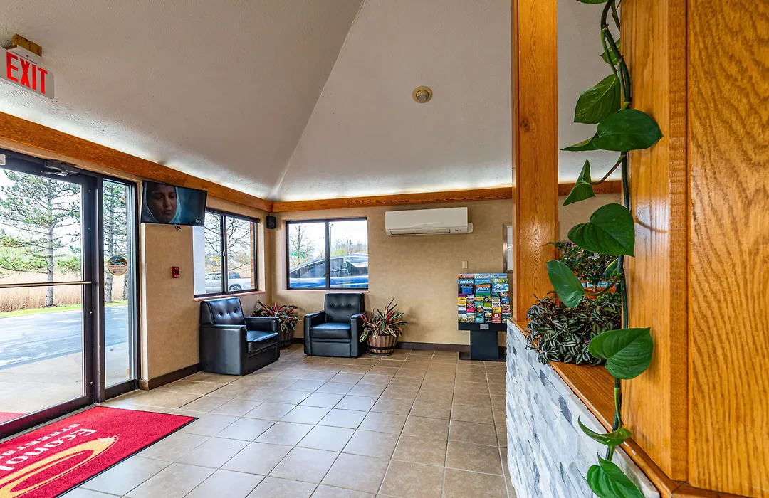 Econo Lodge Cleveland Southeast - Kent-1