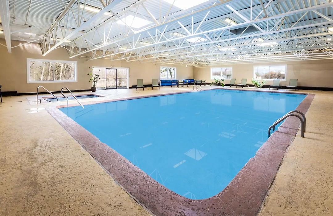 Days Inn By Wyndham Plattsburgh-1