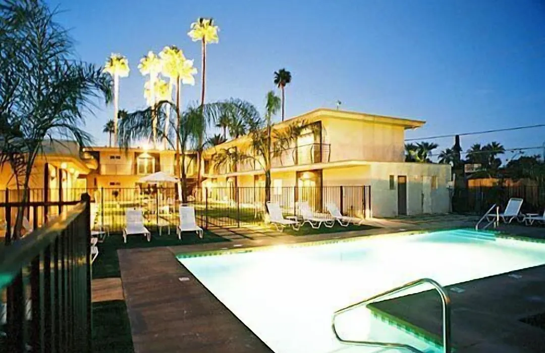 7 Springs Inn & Suites-1