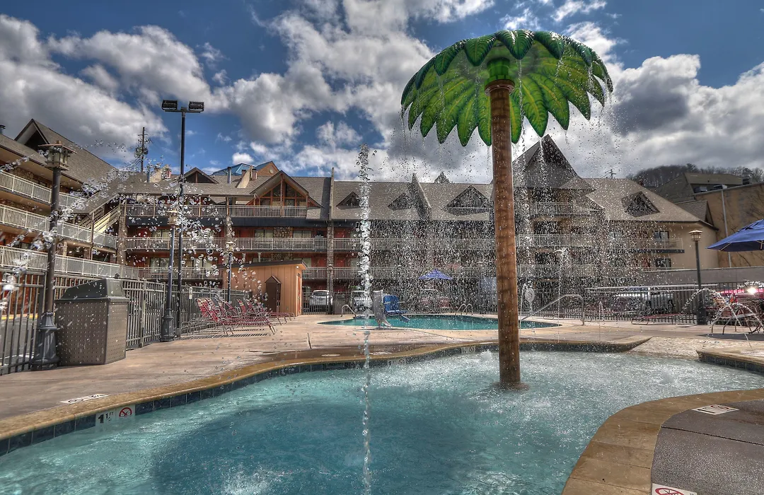 Crossroads Inn & Suites-1