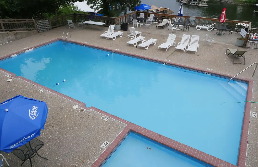 Inn At Grand Glaize-1
