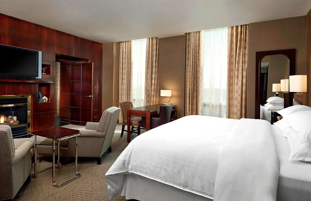 Sheraton Suites Calgary Eau Claire-1