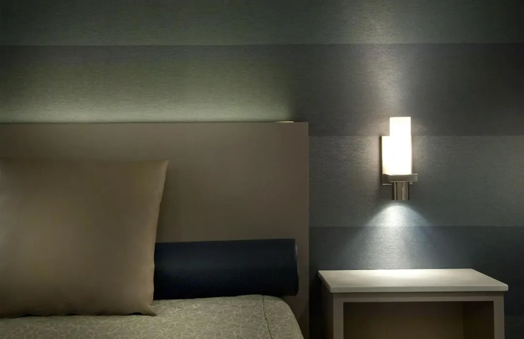 Hotel-Motel & Suites Ideal Montreal-1