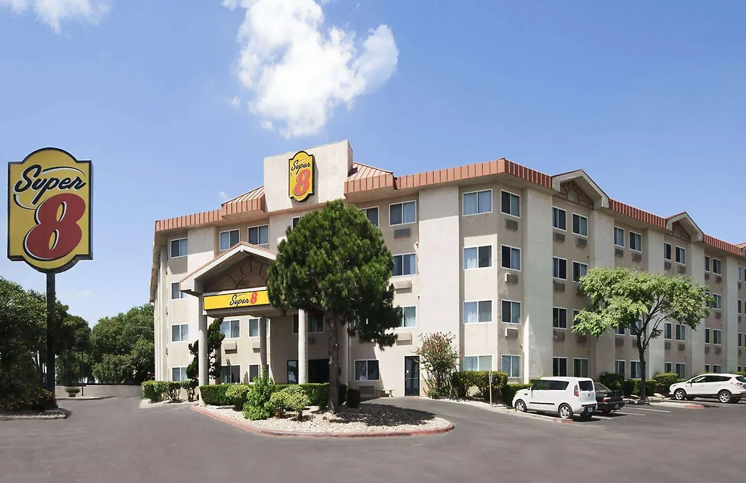 Super 8 By Wyndham Austin North/University Area-1