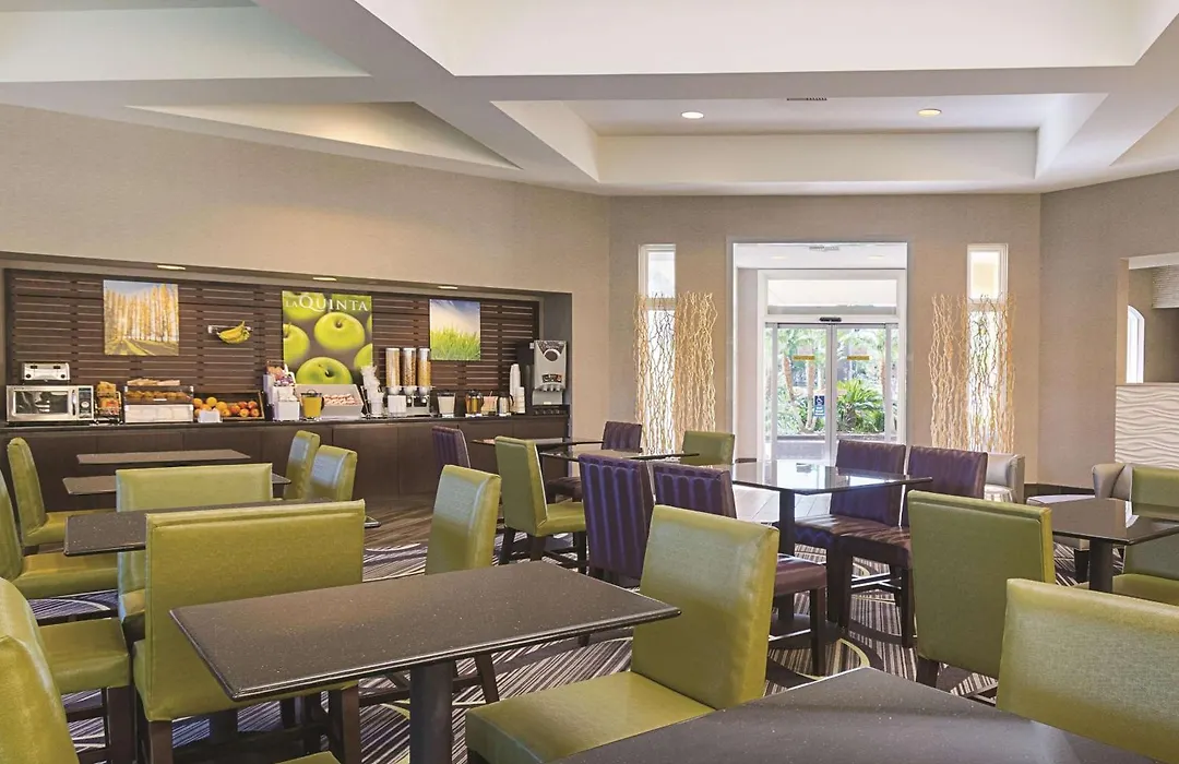 La Quinta Inn & Suites By Wyndham Ontario Airport-1