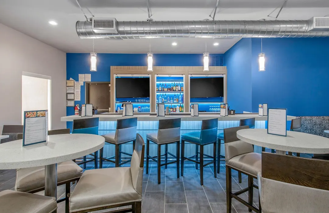 Clarion Inn & Suites Dfw North-1