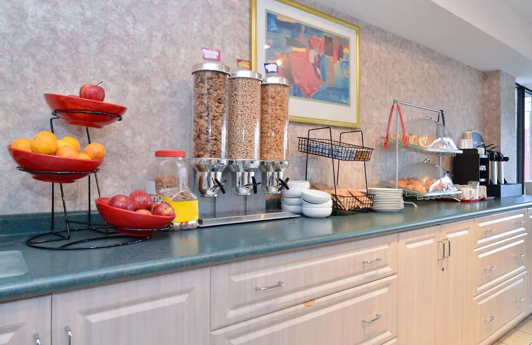 Lexington Inn & Suites-Windsor-1
