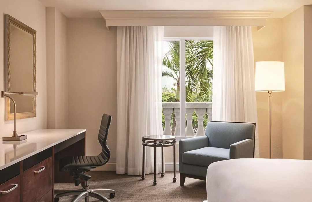 Hilton Naples-1