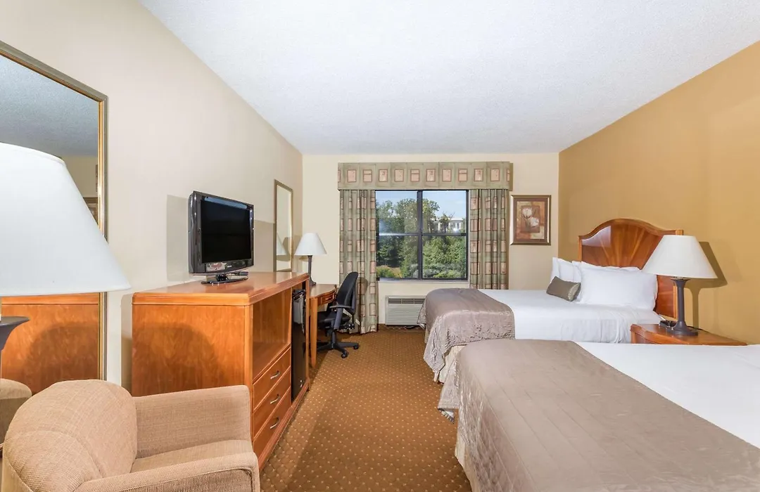 Baymont By Wyndham Asheville/Biltmore-1