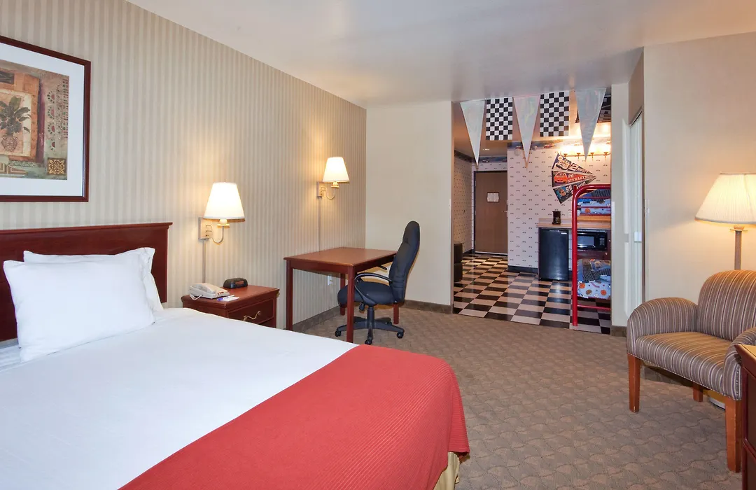 Holiday Inn Express Hotel And Suites - Henderson By Ihg-1