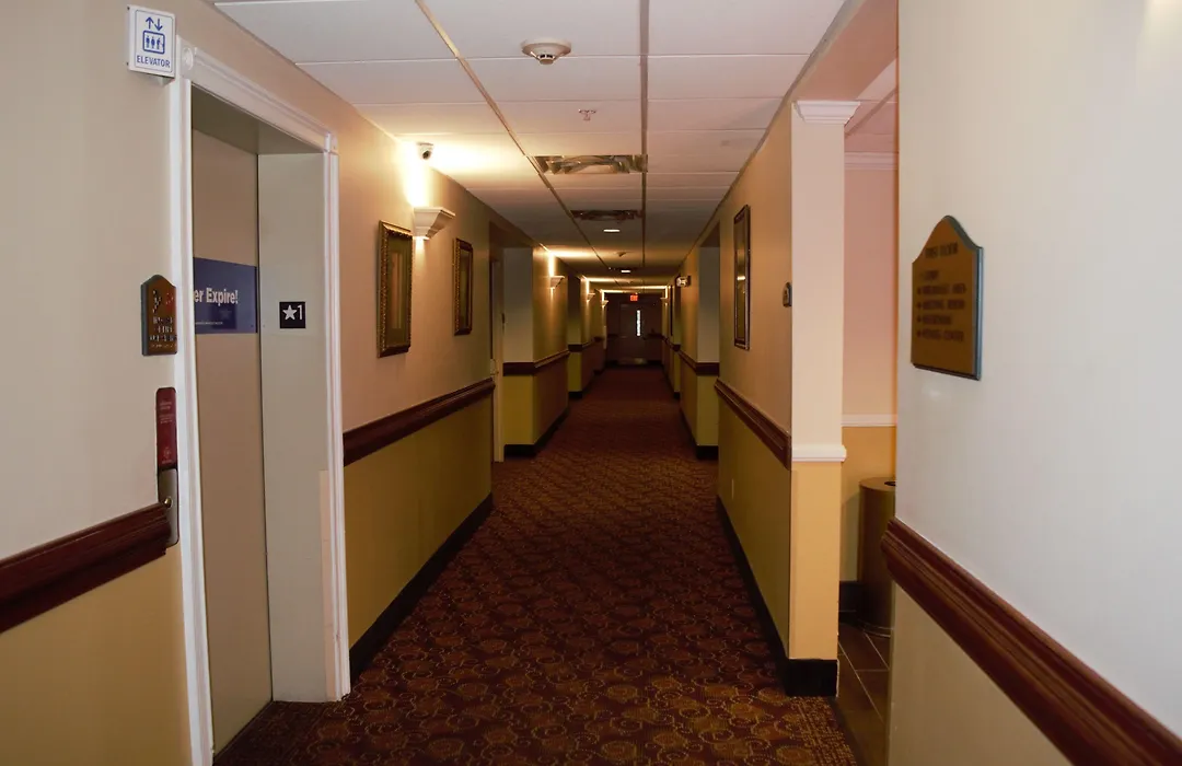 Best Western Plus Strawberry Inn & Suites-1
