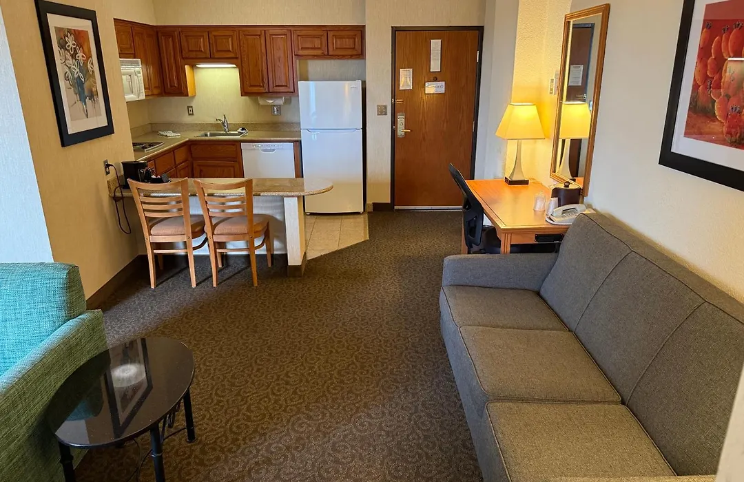 Mcallen Plaza Hotel And Suites-1