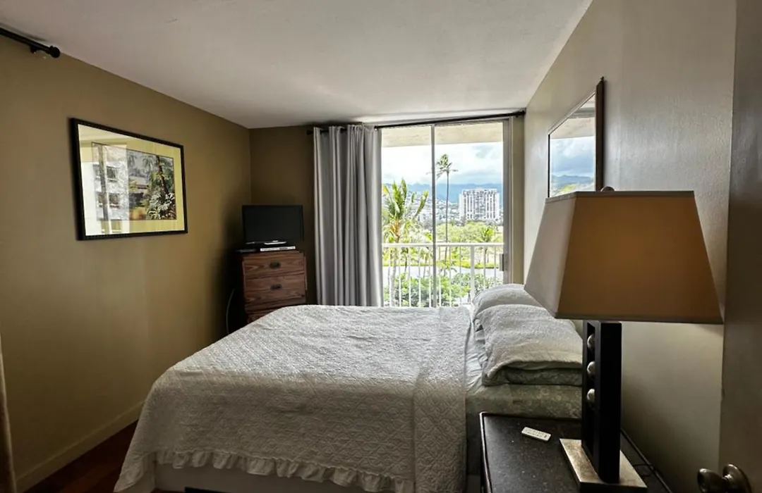 Waikiki Lanais-1