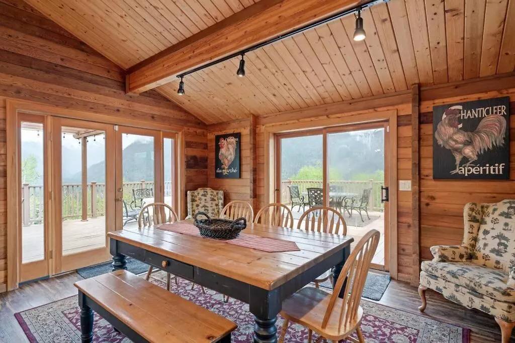 Red Roof Lodge - Leavenworth-1
