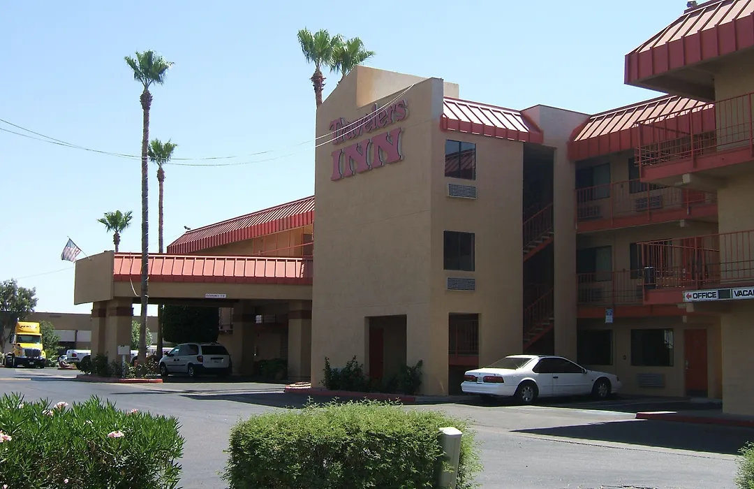 Travelers Inn - Phoenix-1