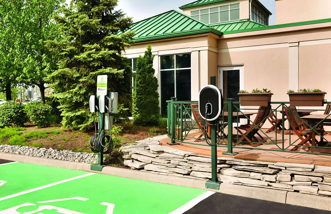 Hilton Garden Inn Niagara-On-The-Lake-1