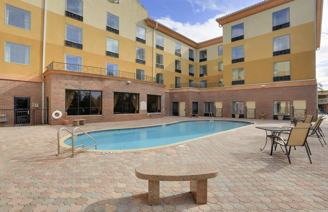 Country Inn & Suites By Radisson, Rj Stadium - Tampa Airport East-1