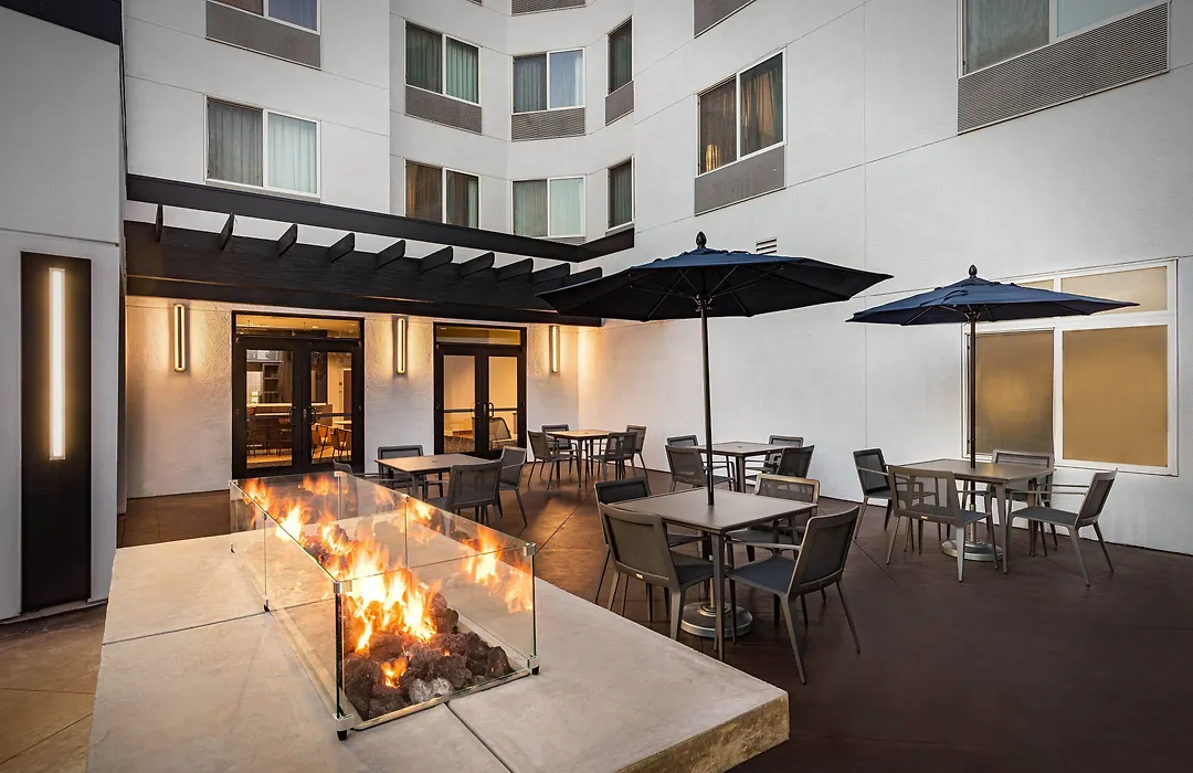 Courtyard By Marriott Anaheim Resort/Convention Center-1