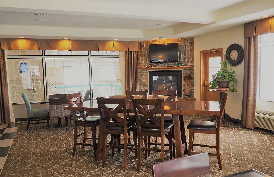 Days Inn By Wyndham Petoskey-1