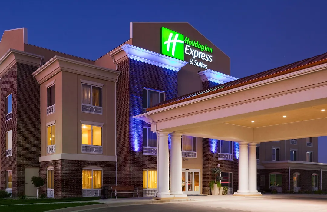 Holiday Inn Express Hotel & Suites Minot South By Ihg-1