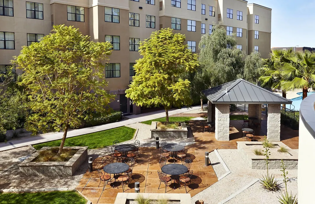 Courtyard Phoenix North / Happy Valley-1