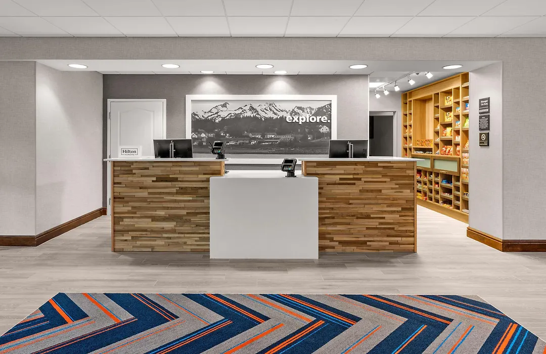 Hampton Inn & Suites Fairbanks-1