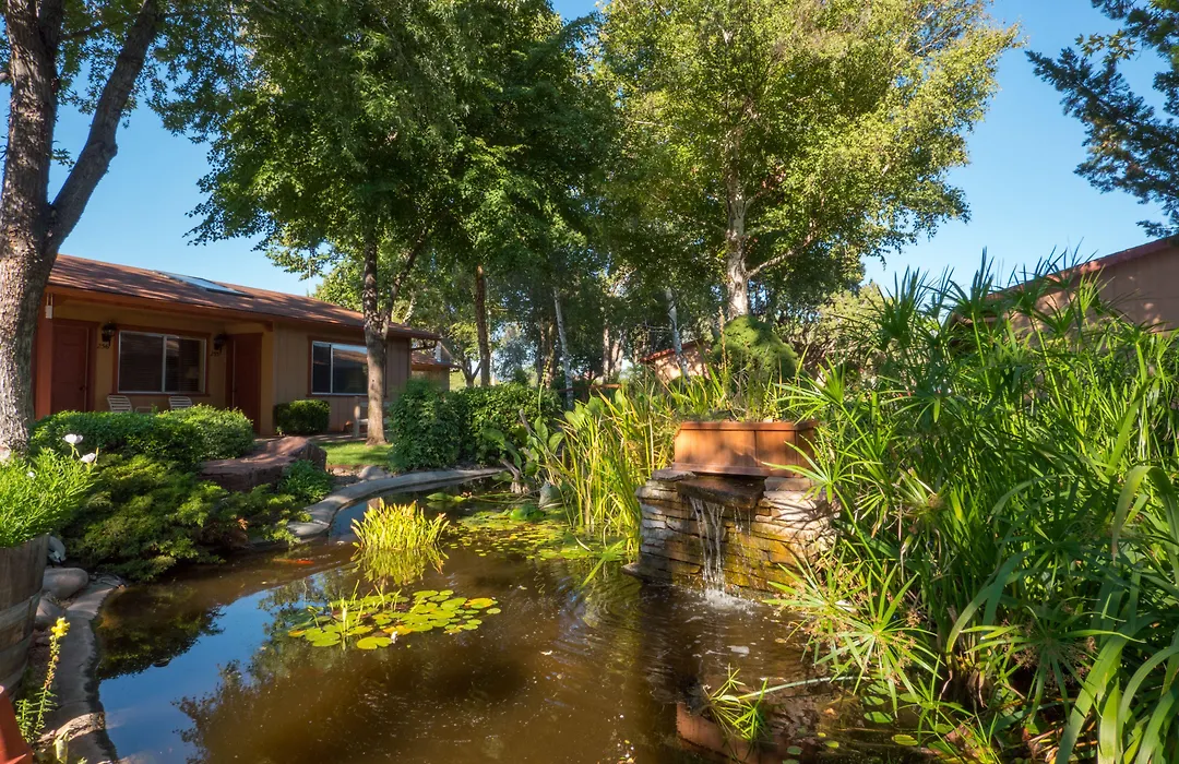 Sky Ranch Lodge-1